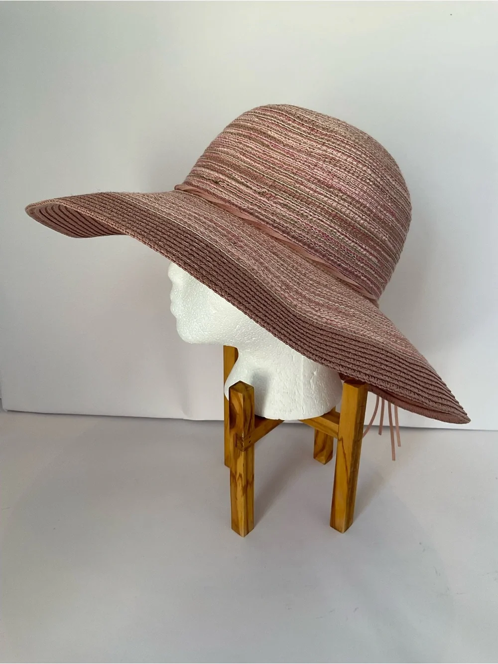 Women's Dusty Pink Straw Wide Brim Sun Hat with Tassel Accent